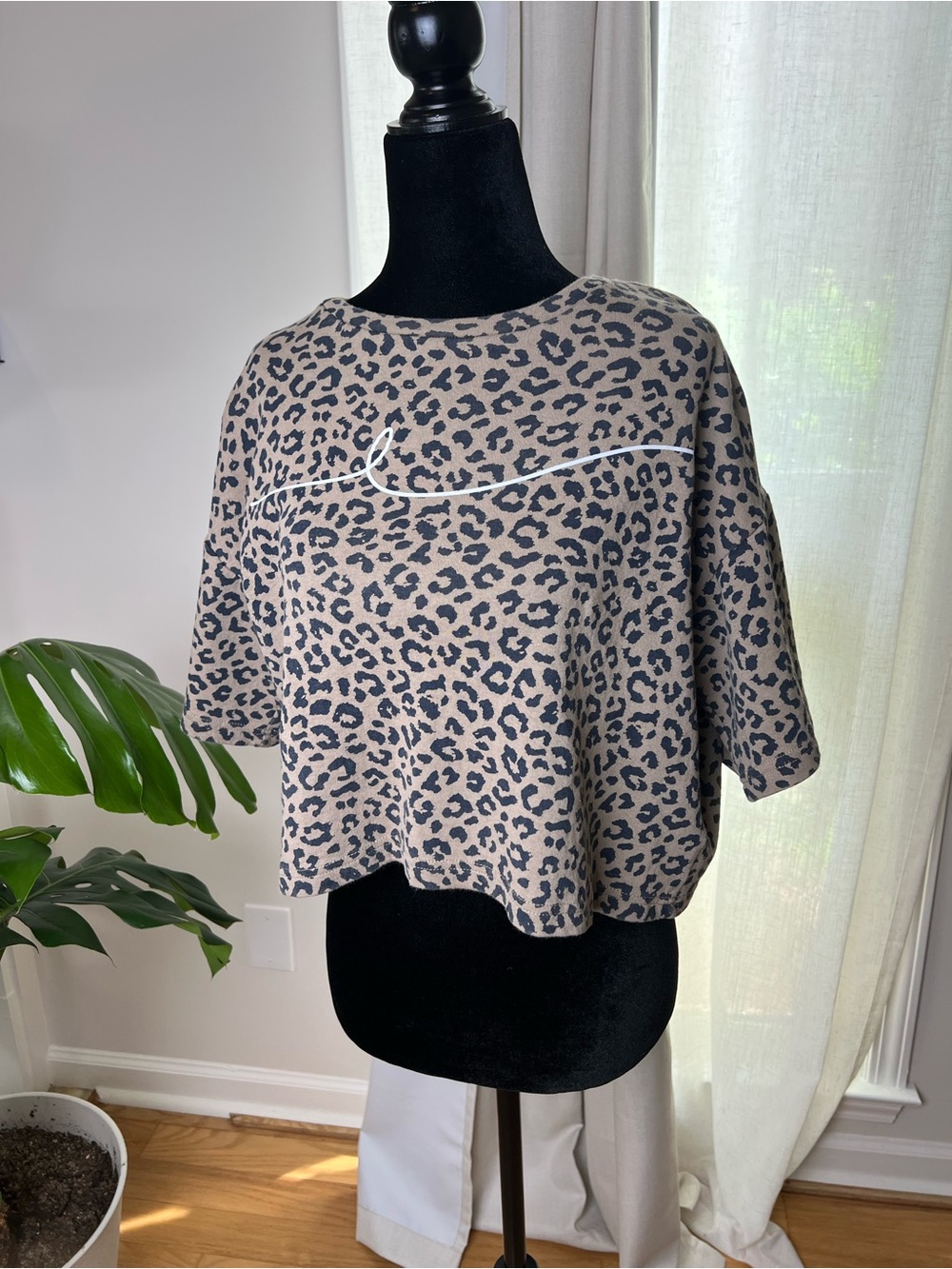 ByEgreis "Egi" Logo Cropped Leopard Cheetah Print Top Tee